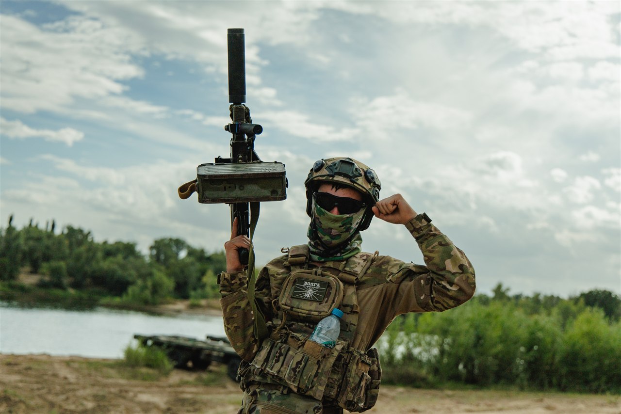 Лагерь «Авангард», лазертаг: связка напарников на маршруте «Зарницы» в лагере «Авангард»