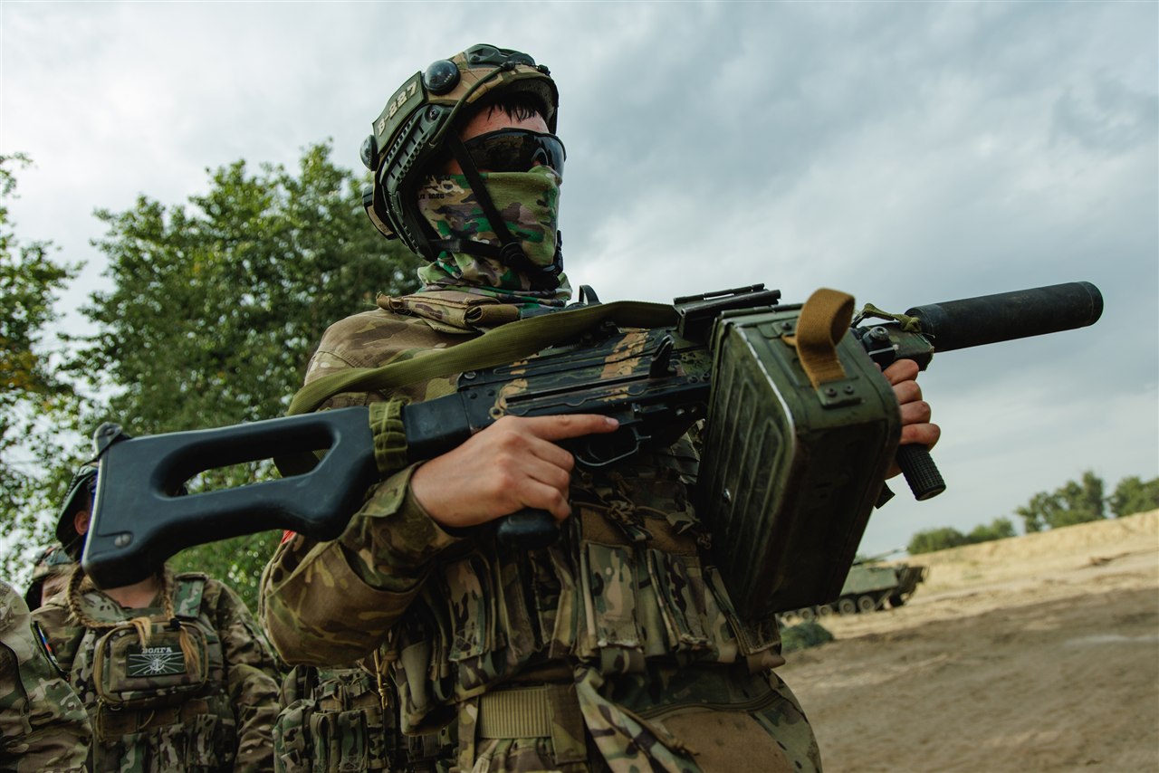 Лазертаг LASERWAR: привал у палаток лагеря «Авангард» на площадке LASERWAR
