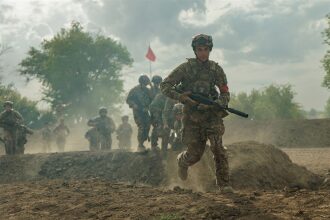 «Зарница 2.0»: групповой портрет отряда на полигоне на «Зарнице 2.0»