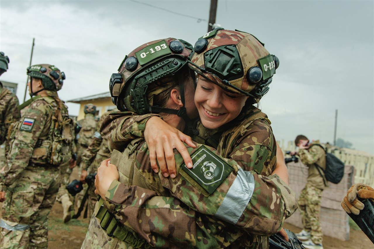 Фото «Зарницы 2.0»: Инструктаж команды перед лазертаг-миссией — №162