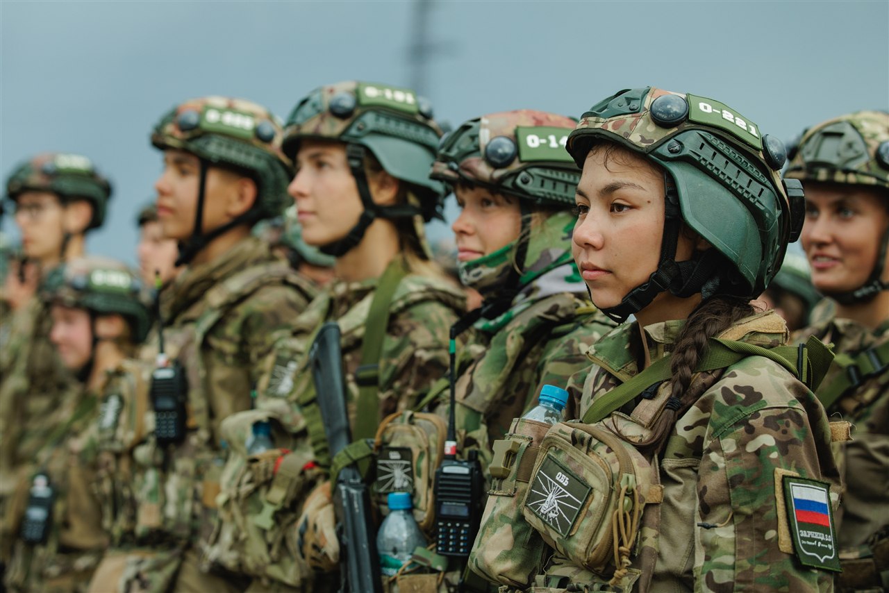 Лагерь «Авангард», лазертаг: Полный рост: камуфляж и берцы на плацу — №184