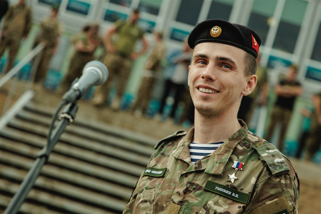Лагерь «Авангард», лазертаг: Инструктаж команды перед лазертаг-миссией — №202