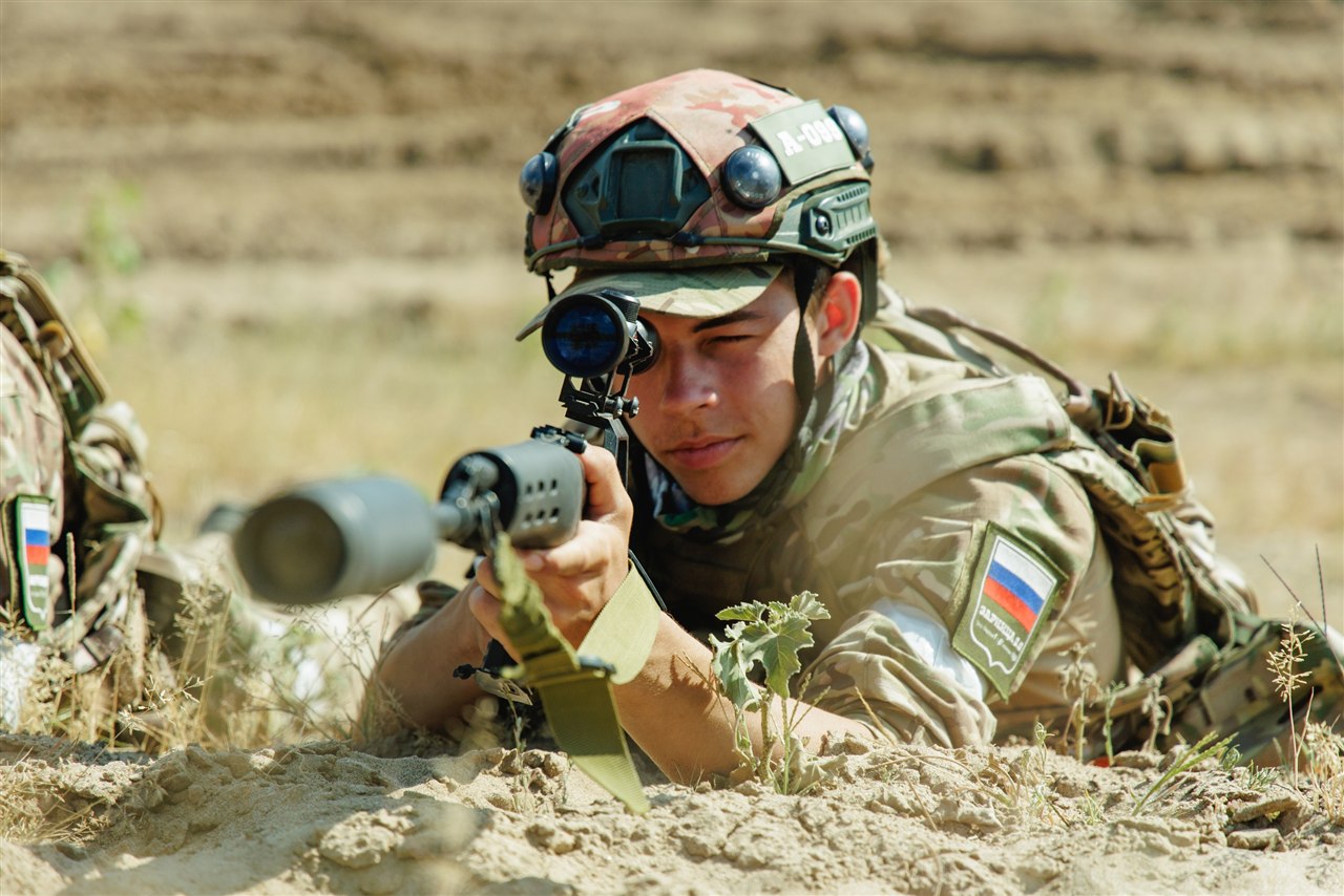 LASERWAR на «Зарнице 2.0»: динамичный манёвр группы LASERWAR в лазертаг-дне «Зарницы»