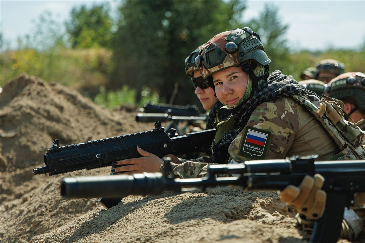 Фото «Зарницы 2.0»: наблюдение с возвышенности полигона на полигоне «Зарницы 2.0»