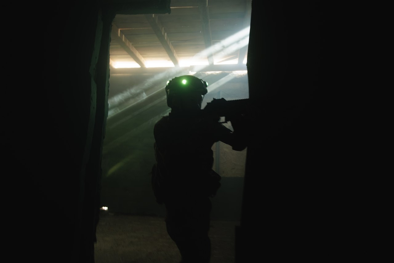 LASERWAR на «Зарнице 2.0»: движение цепочкой по полевой дороге в лазертаг-дне «Зарницы»