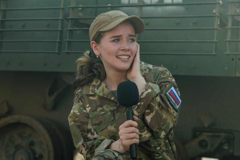 Лагерь «Авангард», лазертаг: инструктаж команды перед лазертаг-миссией в лагере «Авангард»