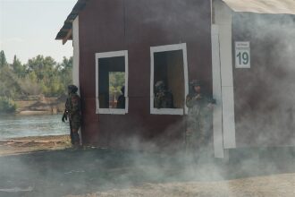 Лазертаг LASERWAR: линия полевых палаток базы «Авангард» на площадке LASERWAR