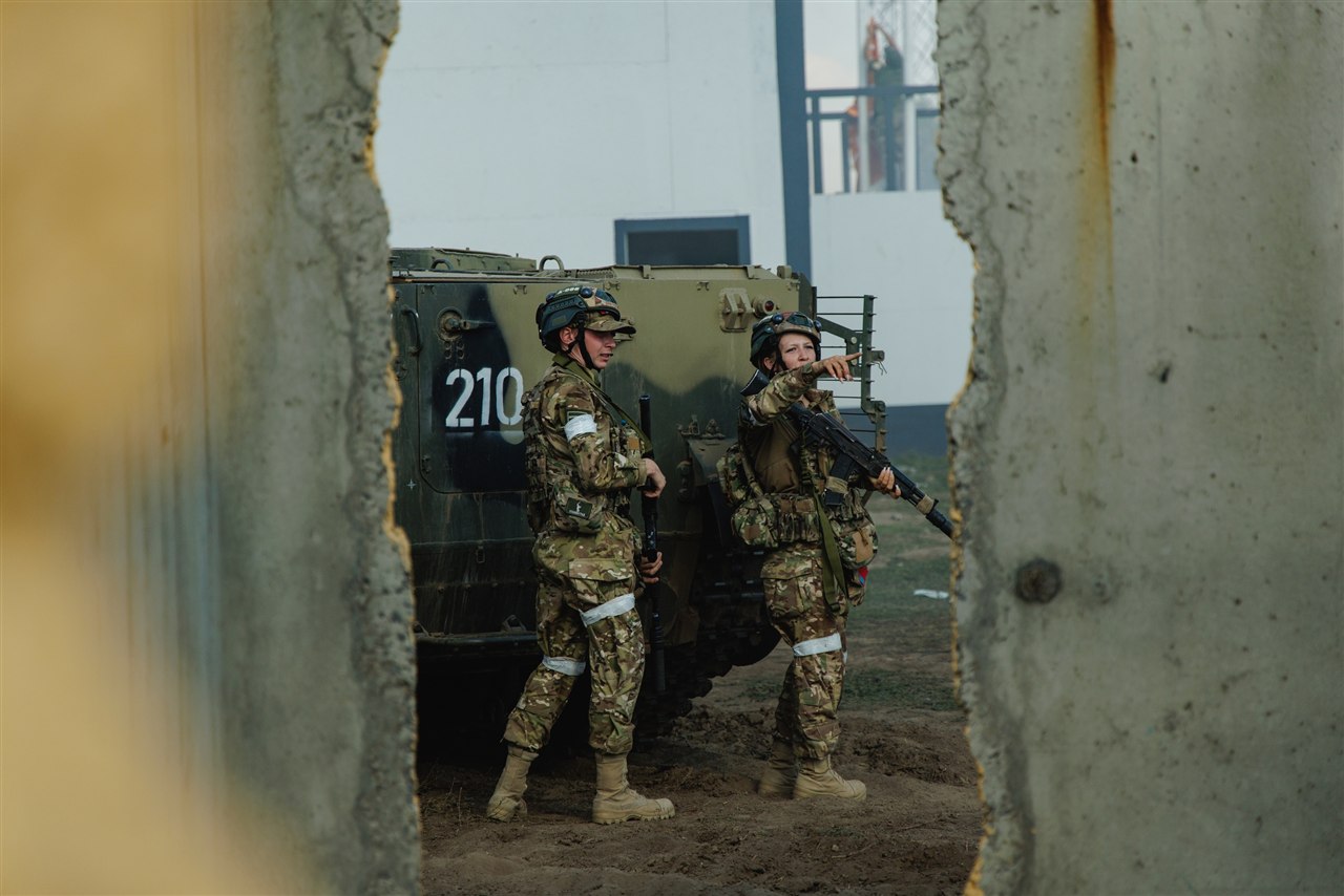 Фото «Зарницы 2.0»: песчаный полигон с маркировкой сценария на полигоне «Зарницы 2.0»
