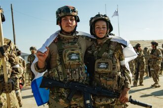 Фото «Зарницы 2.0»: Полный рост: камуфляж и берцы на плацу — №144