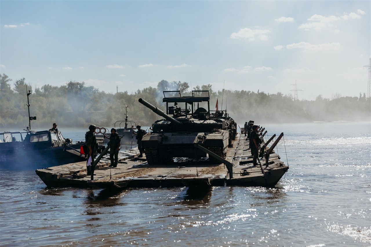 Фото «Зарницы 2.0»: Скрытная позиция в зелени на полигоне — №168