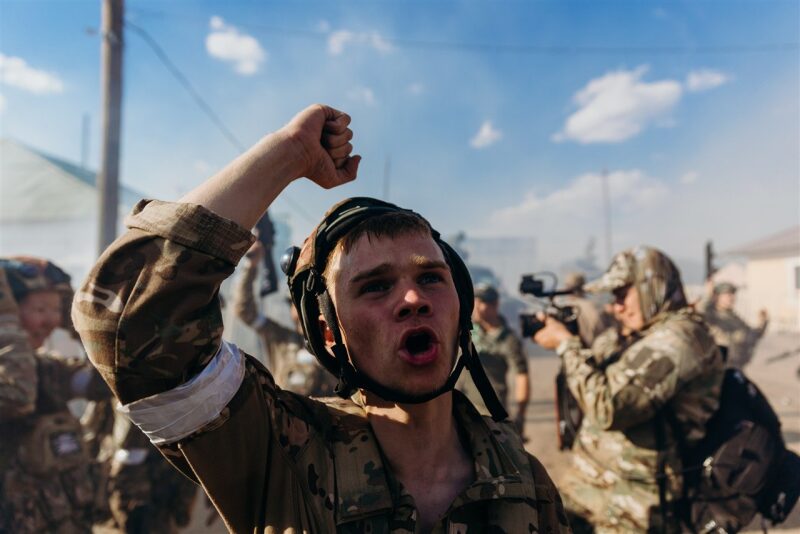 «Зарница 2.0»: Строй участников на плацу лагеря «Авангард» — №241