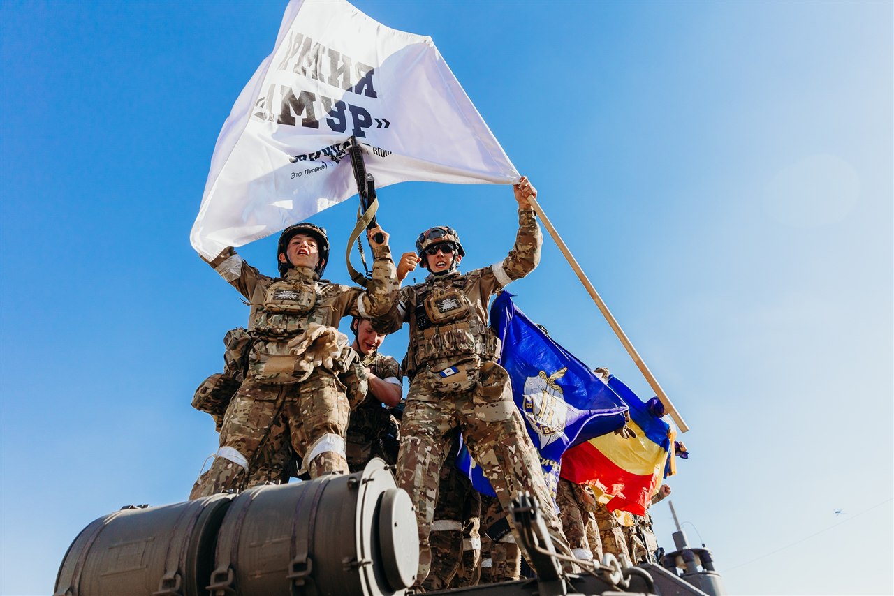 Лагерь «Авангард», лазертаг: Портрет бойца в шлеме LASERWAR — №250