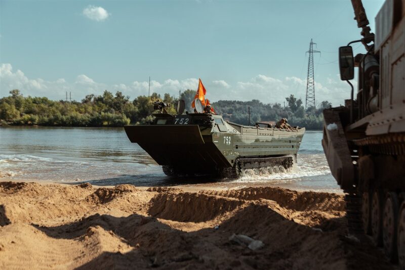 Лазертаг LASERWAR: Укрытие за стволом дерева на миссии — №261