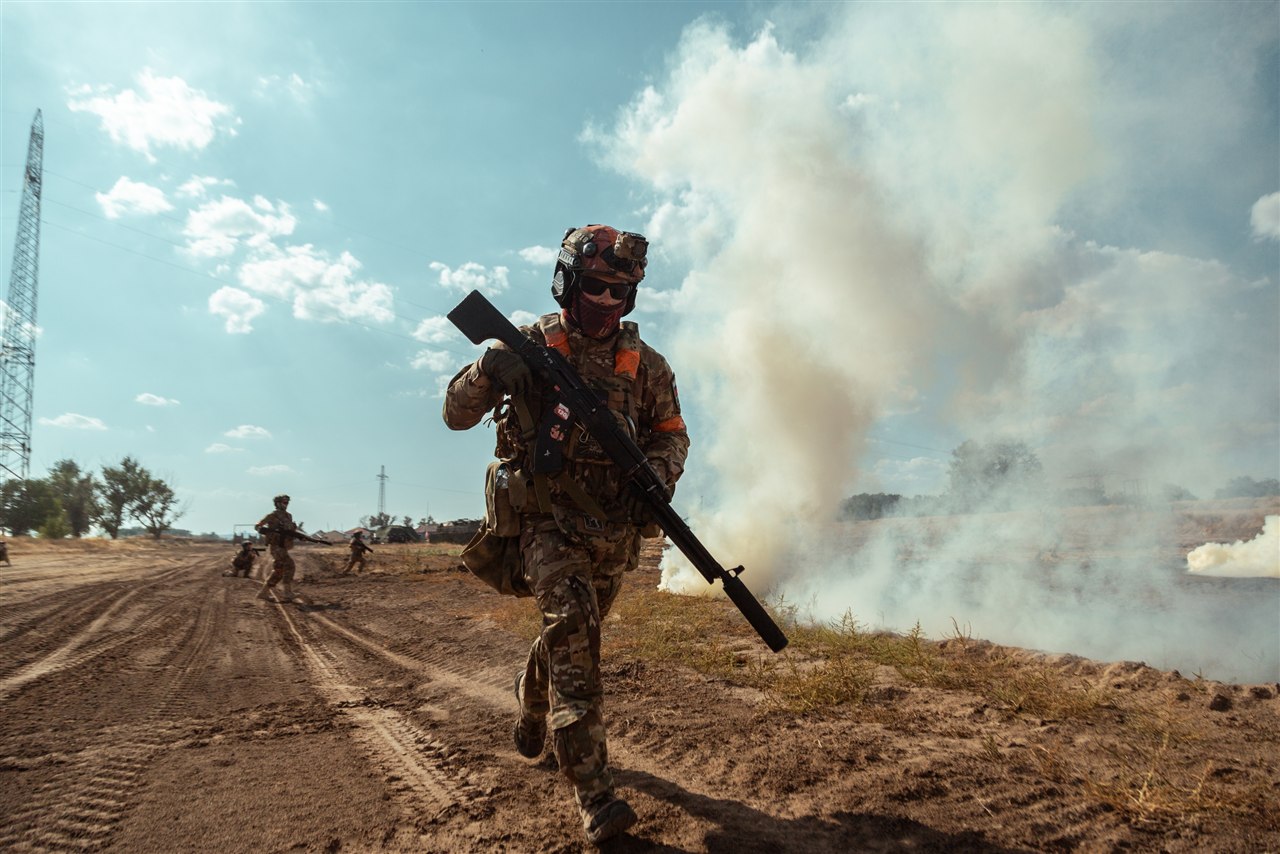 «Зарница 2.0»: Групповой портрет отряда на полигоне — №313