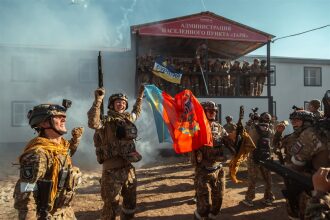 Фото «Зарницы 2.0»: Широкий кадр строя на тренировочном поле — №498