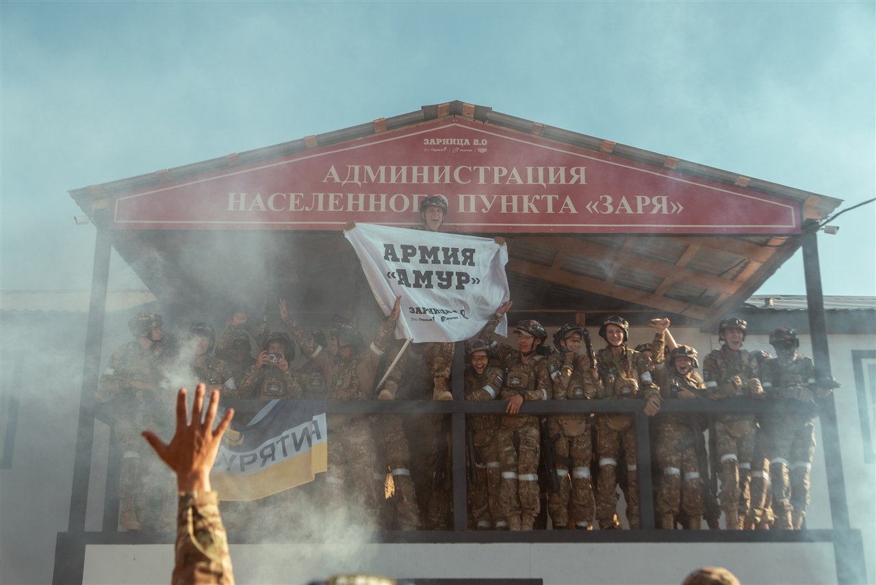 Лазертаг LASERWAR: Укрытие за стволом дерева на миссии — №501