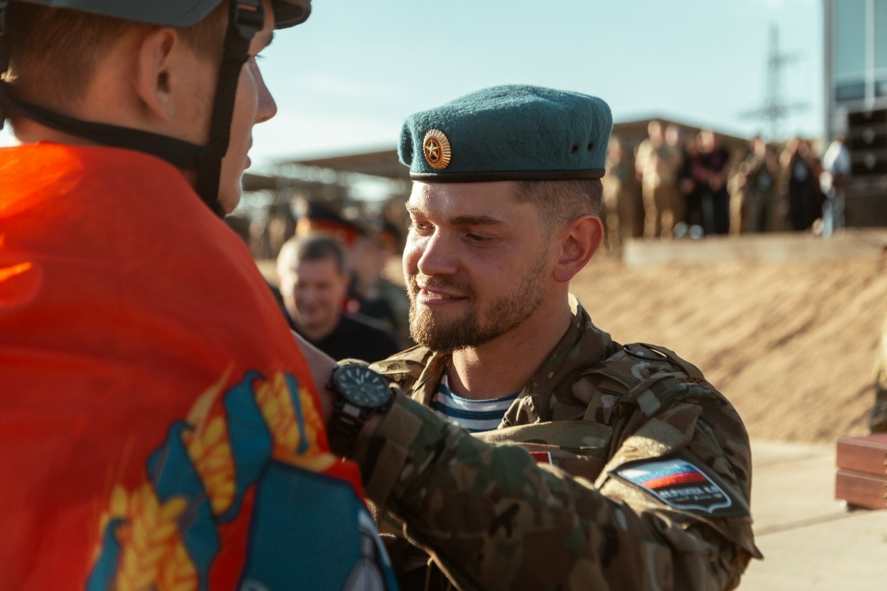 «Зарница 2.0»: Отряд проходит мимо бетонного сооружения — №535