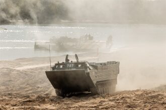 Лагерь «Авангард», лазертаг: Портрет бойца в шлеме LASERWAR — №610