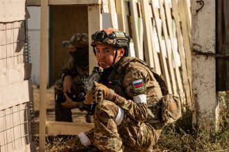 Фото «Зарницы 2.0»: Переход между зонами лазертаг-арены — №666