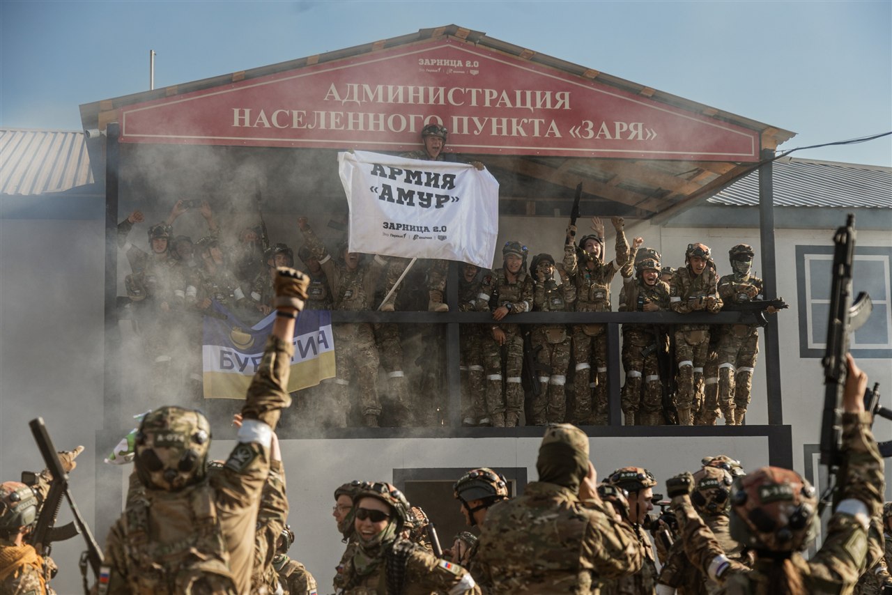 Лагерь «Авангард», лазертаг: Динамичный манёвр группы LASERWAR — №700