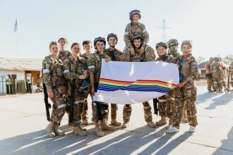 Фото «Зарницы 2.0»: Инструктаж команды перед лазертаг-миссией — №762