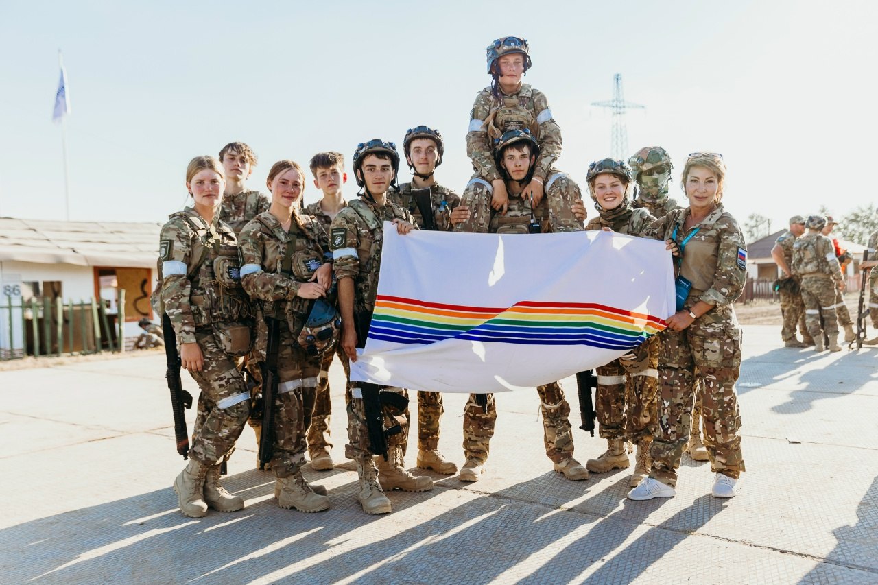 Фото «Зарницы 2.0»: Инструктаж команды перед лазертаг-миссией — №762