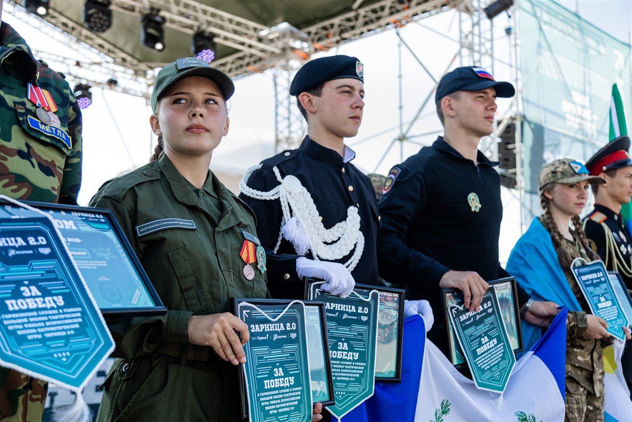 Лазертаг LASERWAR: линия полевых палаток базы «Авангард» на площадке LASERWAR