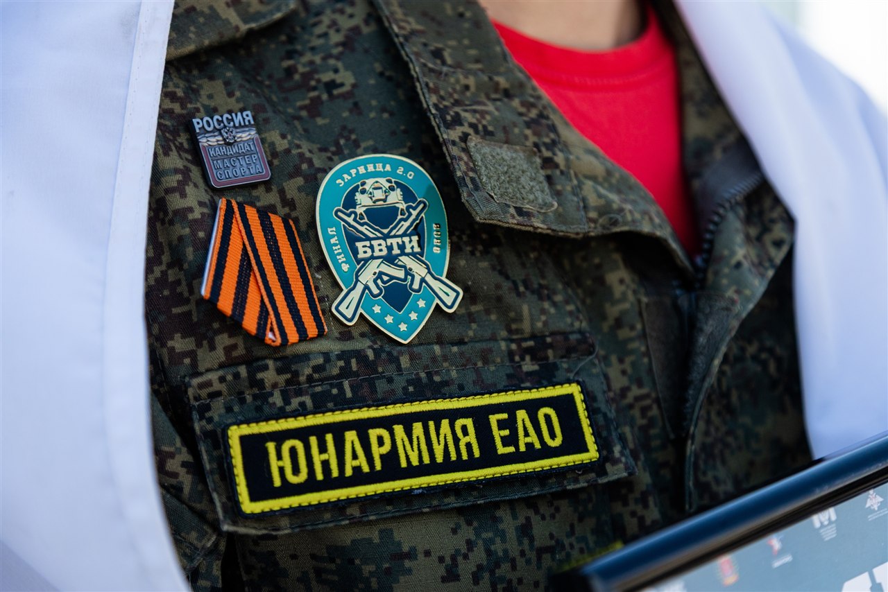 LASERWAR на «Зарнице 2.0»: полный рост: камуфляж и берцы на плацу в лазертаг-дне «Зарницы»