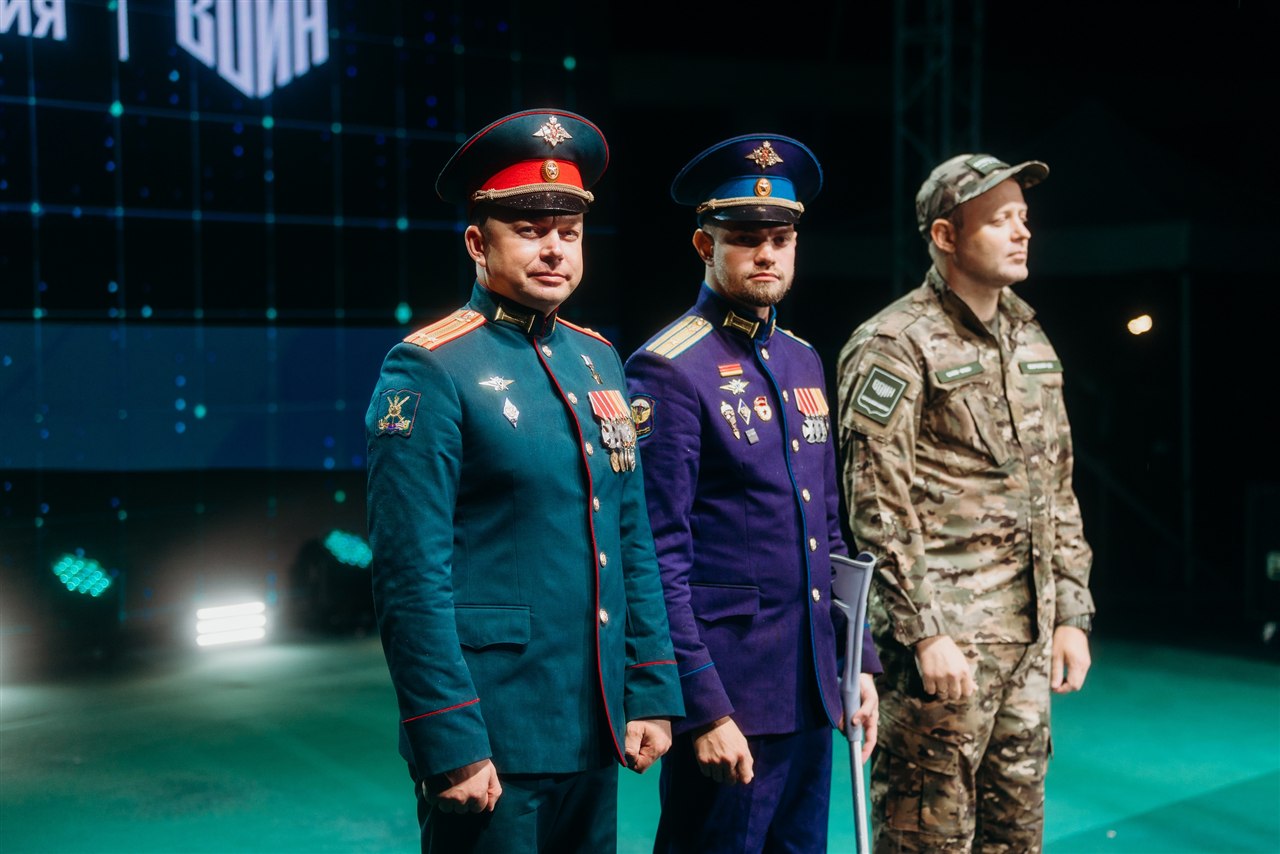 Фото «Зарницы 2.0»: Портрет бойца в шлеме LASERWAR — №330