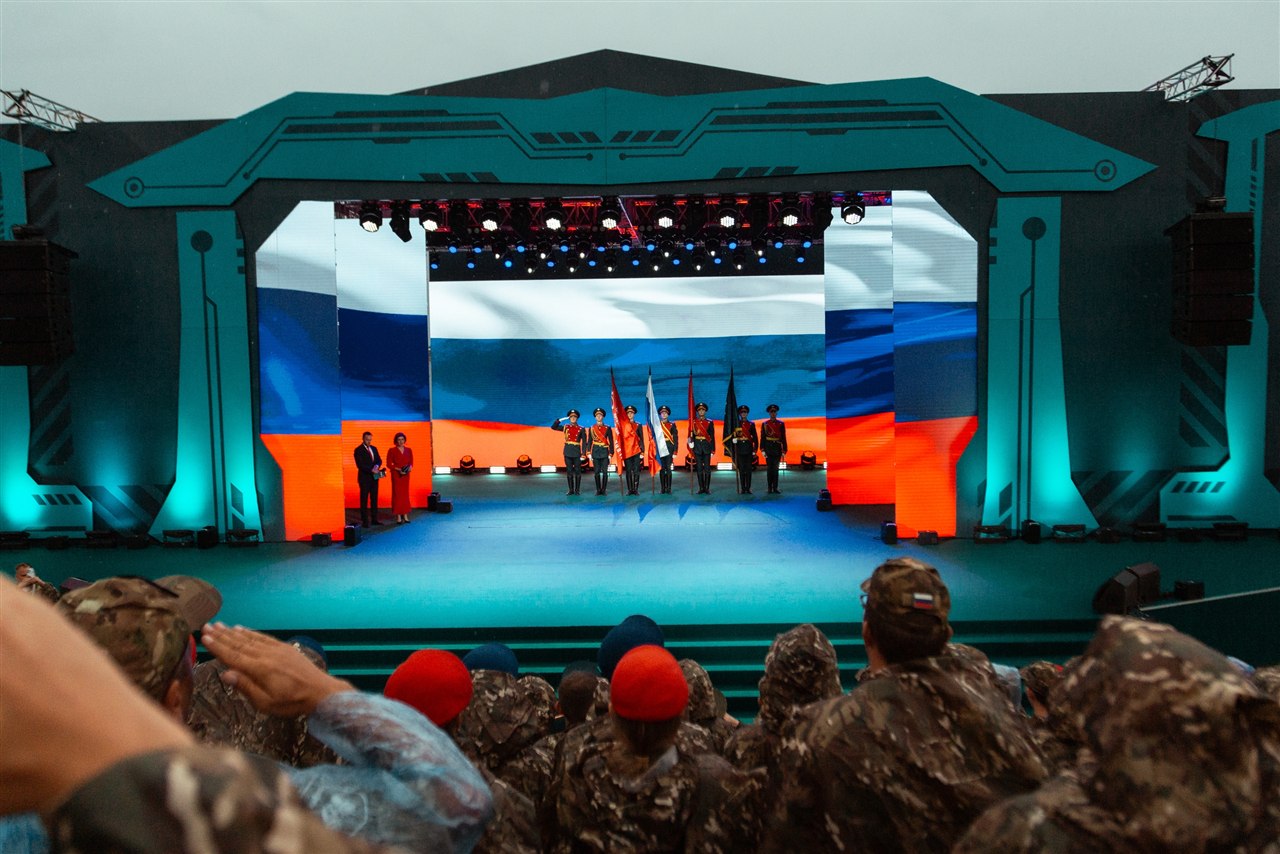 Фото «Зарницы 2.0»: Движение цепочкой по полевой дороге — №474