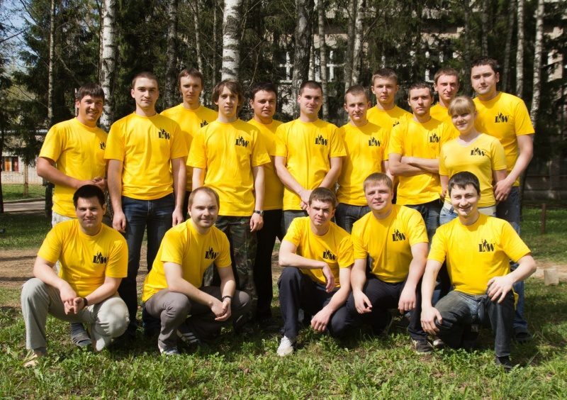 Команда LASERWAR в яркой форме готова к сражениям!