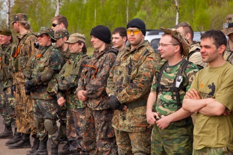 Команда LASERWAR в ожидании начала битвы.