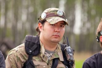 LASERWAR: боец с рацией готов к игре