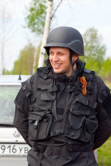 LASERWAR: боец в полной экипировке с Георгиевской лентой