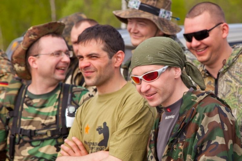 LASERWAR: команда в предвкушении жаркой схватки