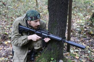 LASERWAR: засада из-за ствола дерева
