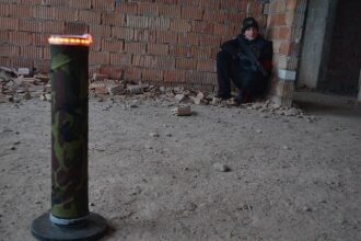 Игрок LASERWAR в укрытии