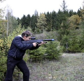 Лесной снайпер LASERWAR нацелился на противника