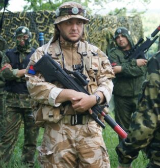 Боевая готовность: команда LASERWAR в камуфляже