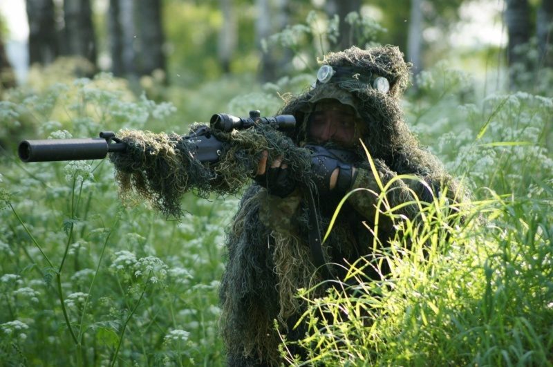 Мастер маскировки: снайпер LASERWAR в засаде