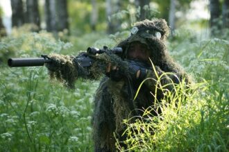 Мастер маскировки: снайпер LASERWAR в засаде