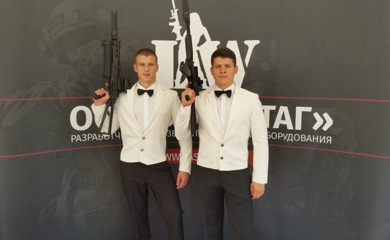 Джентльмены с оружием LASERWAR