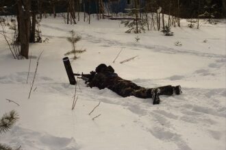 Лазертаг-боец в засаде с минометом LASERWAR