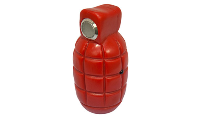 Граната красного цвета